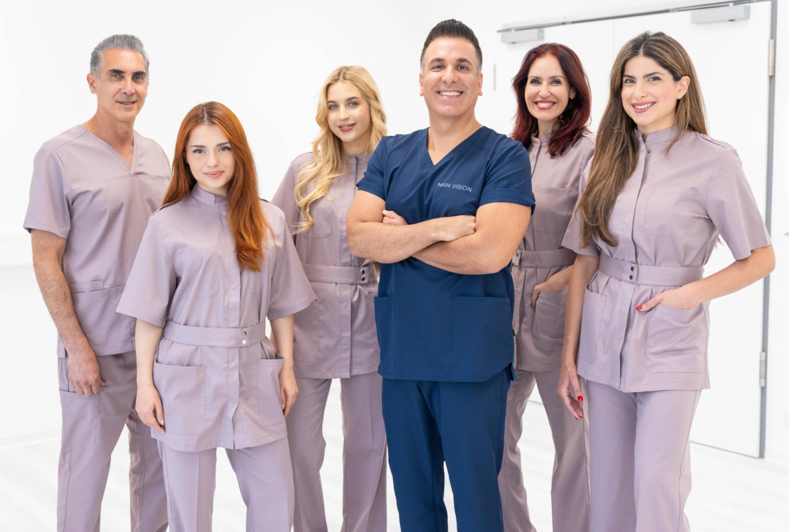 OP-Team des MAIN VISION Augenzentrums Frankfurt bei einer Augenlaser-Behandlung.