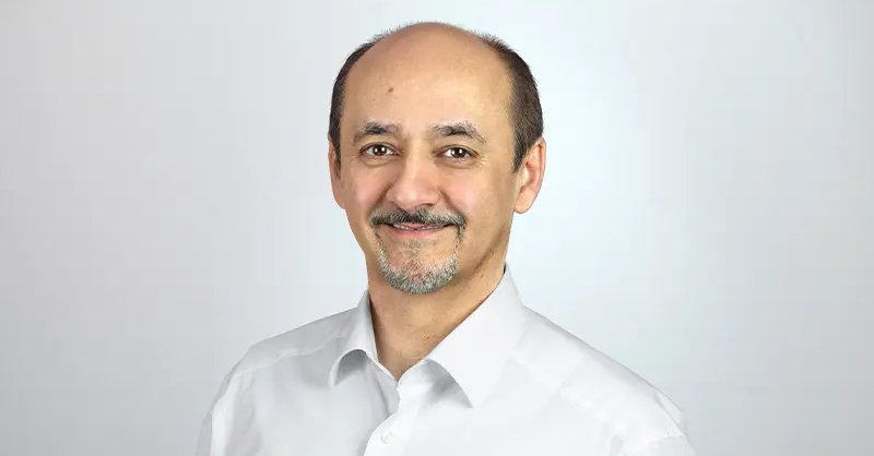 Porträt Prof. Amir-Mobarez Parasta, ärztlicher Leiter MUNICH EYE Augenzentrum München.